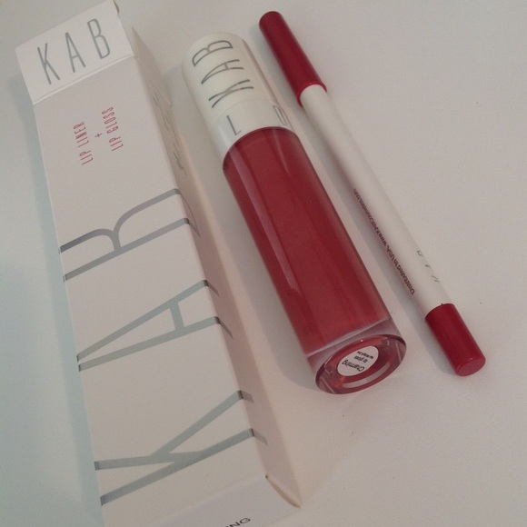 KAB lipstick with liner nib color is Charming - Picture 1 of 7